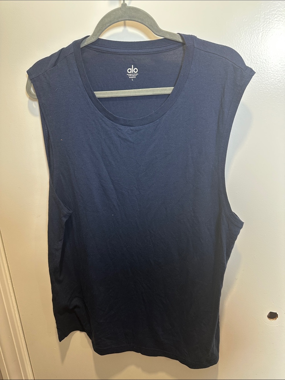 ALO Yoga Navy Muscle Tank Top (57)